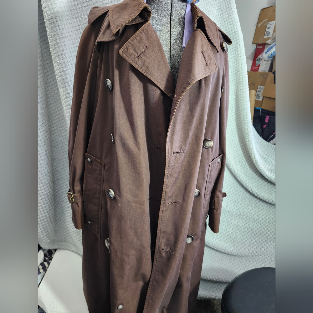 Vintage Four Climes Baracuta England Trench Coat classic brown trench coat